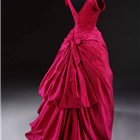Evening dress, silk taffeta, Cristóbal Balenciaga, Paris, 1954 © Victoria and Albert Museum, London
